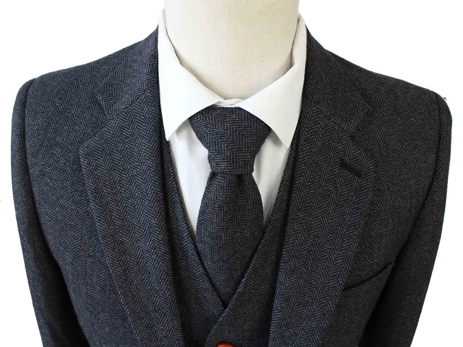 CHARCOAL HERRINGBONE TWEED 2 PIECE SUIT