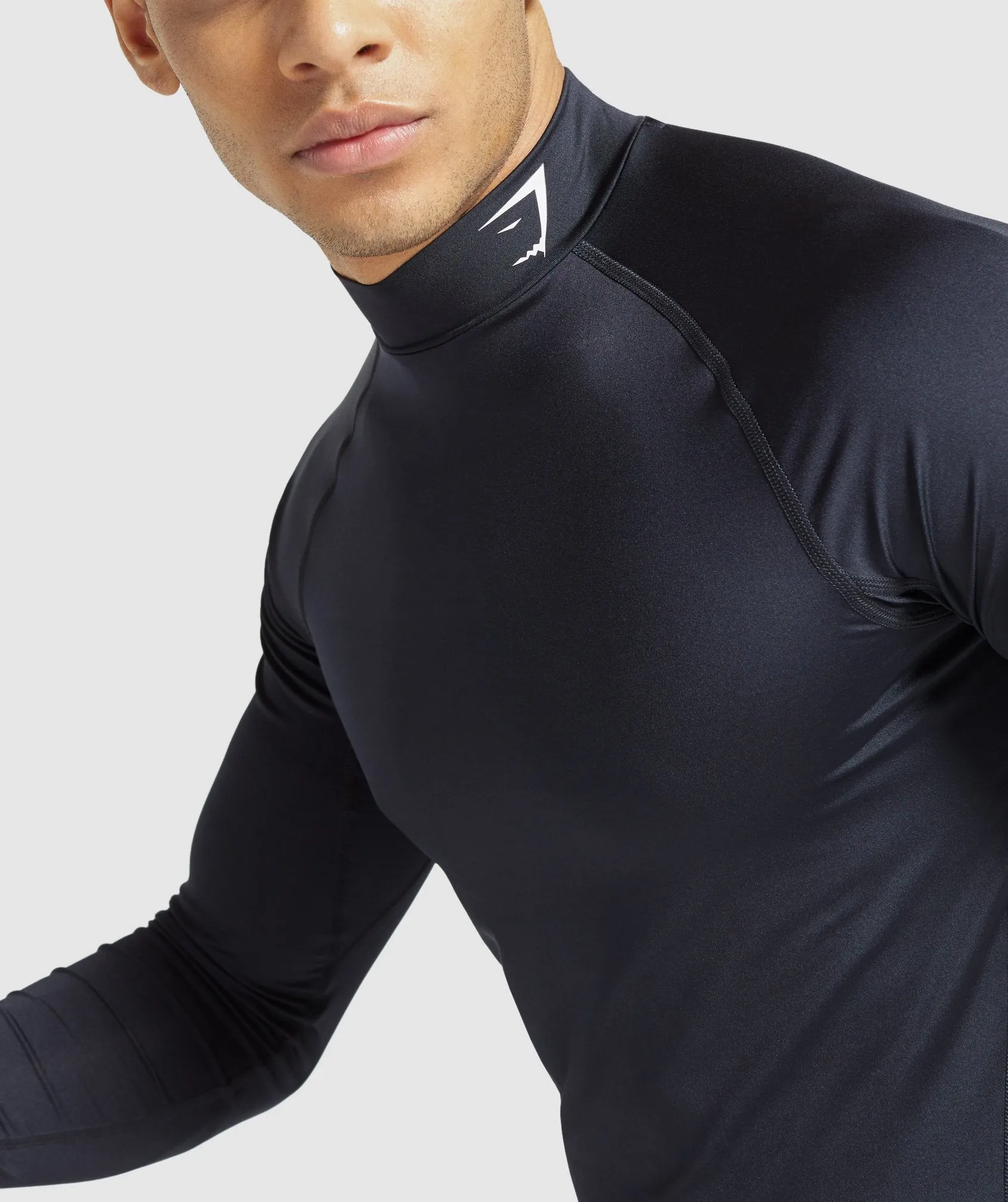 Gymshark Element Baselayer Long Sleeve High Neck T-shirt - Black