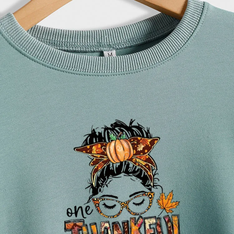 ONE THANKFUL MAMA Letter Pumpkin Halloween Round Neck Long Sleeve Sweatshirt with Large Size